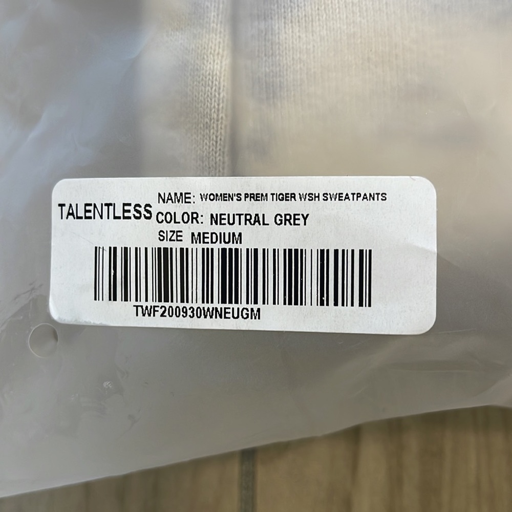 NWT TALENTLESS WOMENS SWEATPANTS & CINCH CROP CREW- TIGER WASH- NEUTRAL GRAY - Picture 11 of 12